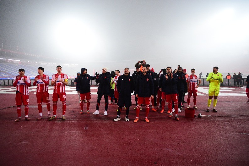 PRIPREMA LETNJEG TERENA Nemci uporni da Zvezdi "otmu" igrača