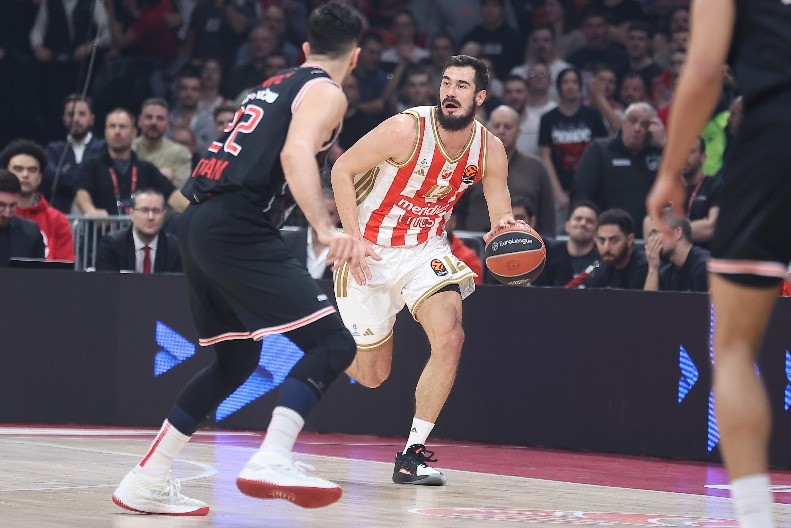 CRVENA ZVEZDA - HAPOEL Nestvarna serija crveno-belih, nazire se pobeda u grotlu Arene