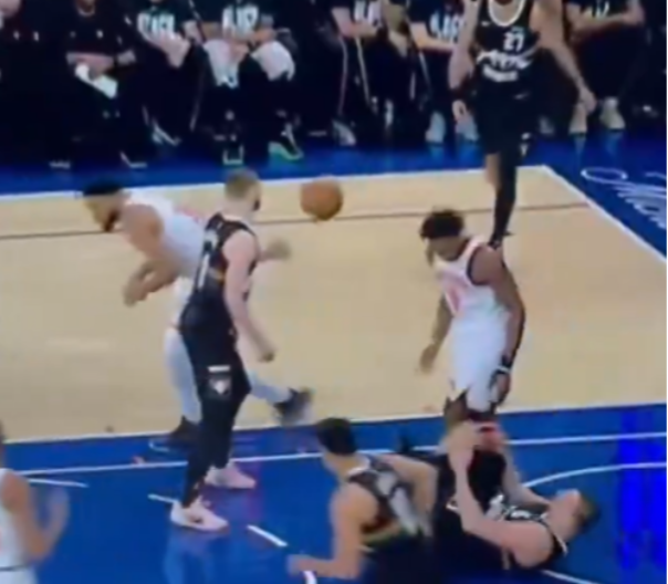 DA SRCE STANE... Trentak kad je Jokić pao, svi su pomislili na najgore (VIDEO)