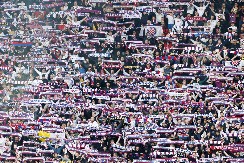 SKANDAL U SPLITU "Torcida" palila obeležja Crvene zvezde