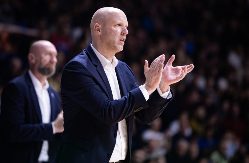 ŽAKELJ NE ŽALI PREVIŠE ZA PORAZOM Trener Budućnosti otkrio kako je Zvezda slavila u "Morači"