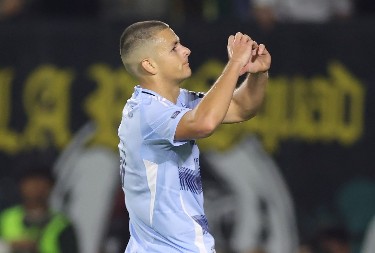 TRESE MREŽE Dejan Joveljić strelac protiv bivšeg kluba (VIDEO)