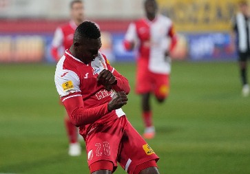 LUDNICA U KRAGUJEVCU Džon Meri u finišu doneo pobedu Vojvodini