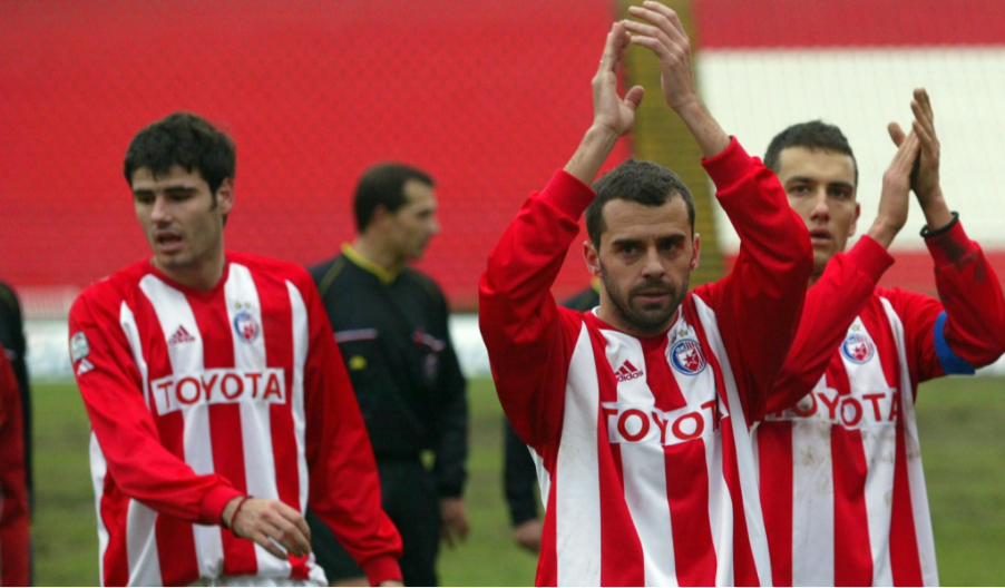 ZVALI GA ARKAN I CECA, 12 GODINA ČUVAO REKORD ZVEZDE, NADAL HTEO DA GA BIJE Gde je nestao bivši reprezentativac Jugoslavije koji je prodavao cigare da bi preživeo?