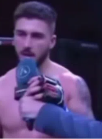 PSOVAO DOK MU NISU OTELI MIKROFON MMA borac iz BiH napravio skandal usred Srbije (VIDEO)