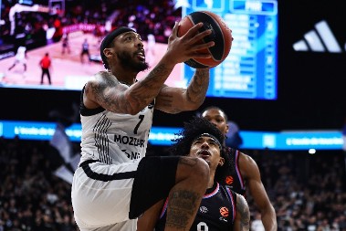 PARIZ - PARTIZAN Preokret domaćina