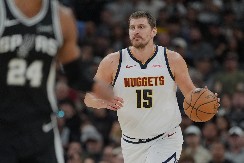 OVO NISU SMELI DA IZGUBE Jokić pokušavao, ali je Denver dobio ozbiljnu šamarčinu