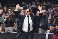 BOMBA Andrea Trinkijeri preuzima crno-bele?