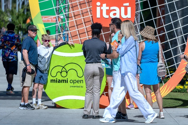 ŠOK DANA U MAJAMIJU Rus izbacio devetog igrača sveta