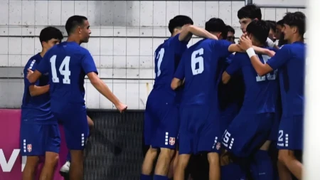 PRVI KORAK KA EVROPSKOM PRVENSTVU Matanović ušao sa klupe, doneo pobedu i dobio crveni karton - Srbija savladala Kipar