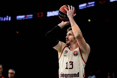 VELIKI POSAO PEŠIĆEVOG BAJERNA Jedan od najboljih šutera Evrolige ostaje u Minhenu