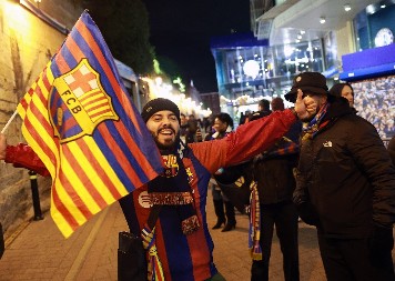 OPSADNO STANJE U ŠPANIJI Navijači napali fudbalere Atletika 