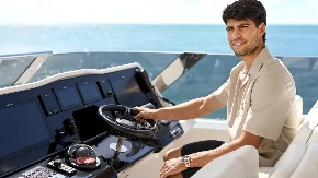 KARLITOSOVA NOVA MAŠINA PRŠTI OD LUKSUZA Alkaras kupio jahtu vrednu 10 miliona dolara, brutalan izgled, pravi "spejs-šatl"