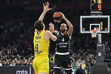 OGROMAN PROBLEM ZA PARTIZAN Dvejn Vašington se ponovo povredio