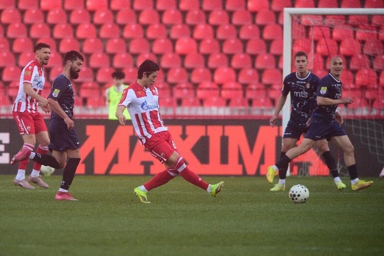 SJAJNE VESTI STIGLE NA "MARAKANU" Fudbaler Crvene zvezde šesti najbolji na svetu