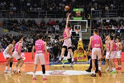 KRENULI KA PLEJ-OFU Mega ubedljiva protiv "studenata"