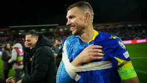 KAŽETE, POKERAŠ? Džeko izašao pred narod pa održao hit govor