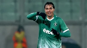 TRKA SE NASTAVLJA Zvezdina želja u "klinču" sa reprezentativcem Srbije