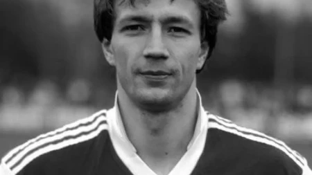 BIZAR Nemački fudbaler poginuo posle sudara sa jelenom