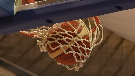  UBEDLJIVO DO 1/3 Zvezda silna u finalu plej-ofa, Dorijan Dahan Sujić ubacila 35 poena