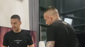 BAKA PRASE SE PREVIJA U BOLOVIMA Dušan Džakić ga jednim potezom bacio na pod (VIDEO)