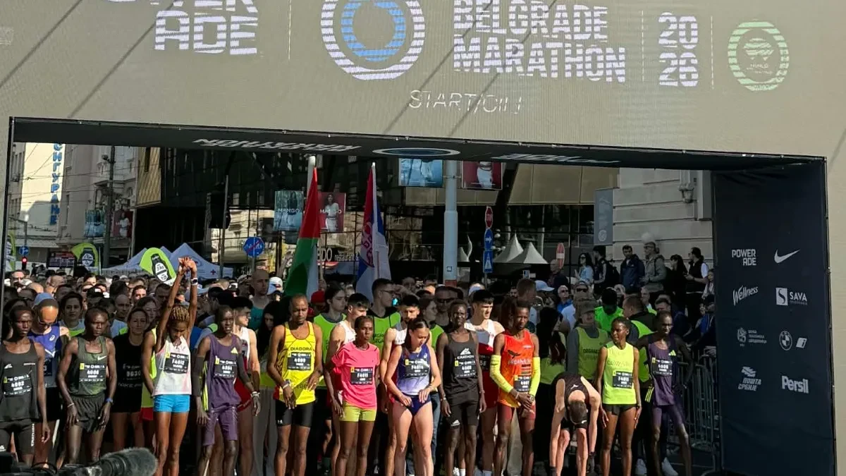 JAKO Himna "Bože pravde" pred start trkačkog spektakla u Beogradu (VIDEO)