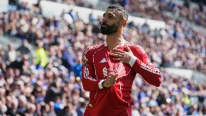  MILENKOVIĆ SPREMA "PEVCE" ZA DRUGU LIGU Notingem cilja opstanak, Liverpul obojen u crveno, ludnica na "Vila parku"