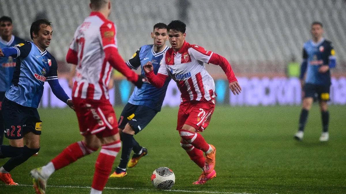 NIJE SAMO KOSTOV Zvezdi stiže ponuda od 10 miliona evra!