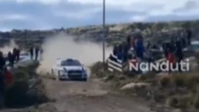 UŽASNE SCENE Automobil izleteo sa staze i usmrtio gledaoca (VIDEO)