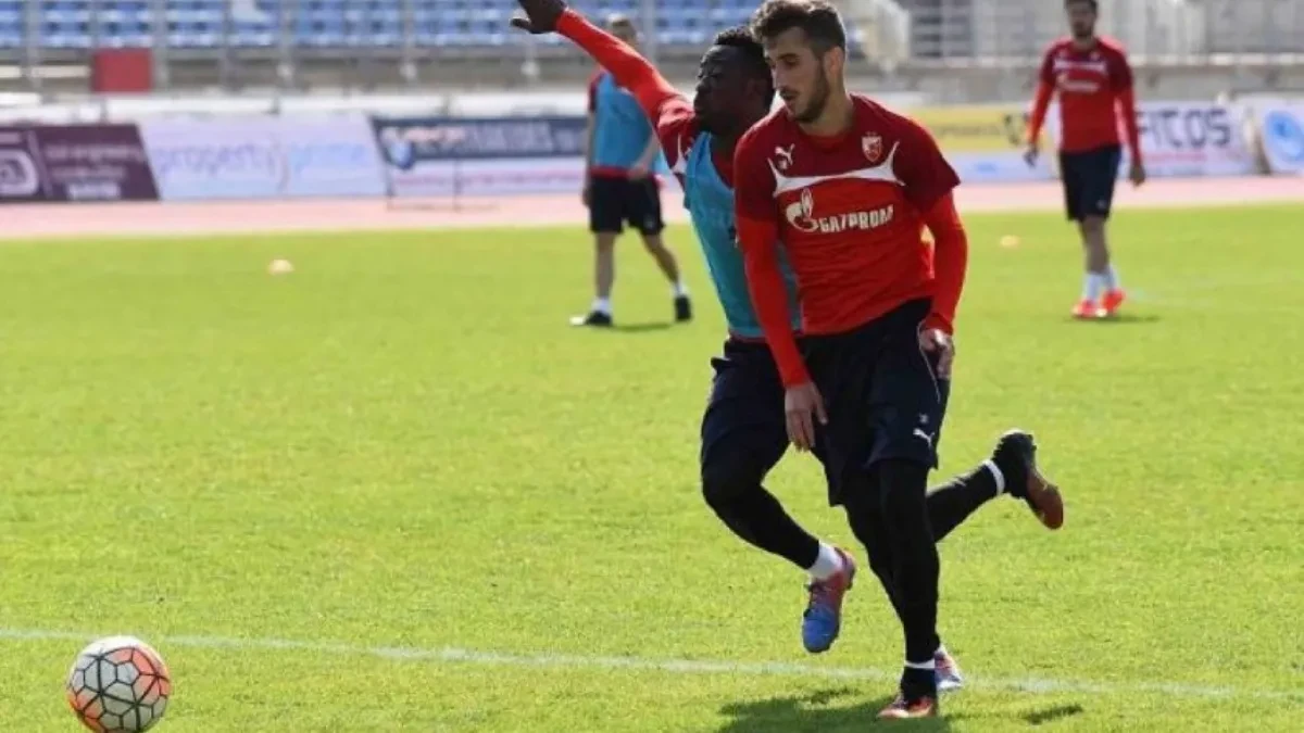 ZVALI SU GA "ZVEZDIN RONALDO", NA "MARAKANU" DOŠAO IZ LEVERKUZENA Bio je veliki talenat, igrao protiv Mbapea, pa otišao u šestu ligu - sada je promenio profesiju