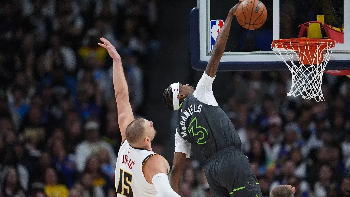 Igrač Minesote brutalno ponizio Nikolu Jokića