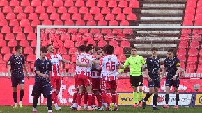 PONUDE STIŽU SA SVIH STRANA Zvezda odbila ogroman novac