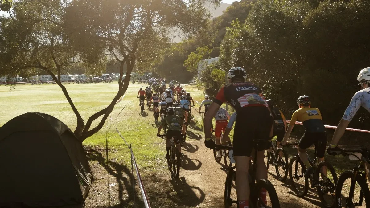 TRAGIČNO Biciklista (30) preminuo posle jezivog pada u trci 