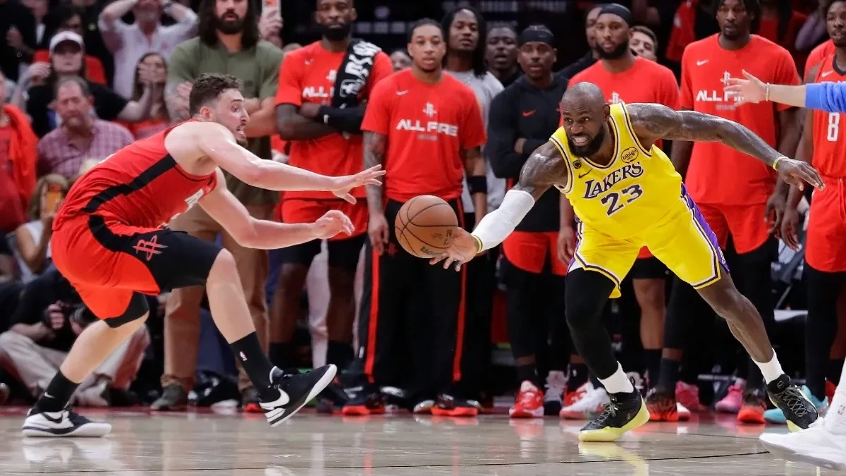 LEBRON DŽEJMS ODIGRAO BRUTALAN MEČ Bejbi Jokiću se smeši metla, Lejkersi slavili posle drame