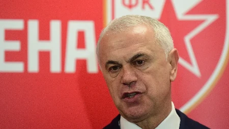 TERZIĆ OTVORIO ŠAMPANJAC Generalni direktor Zvezde nazdravio za devetu uzastopnu titulu