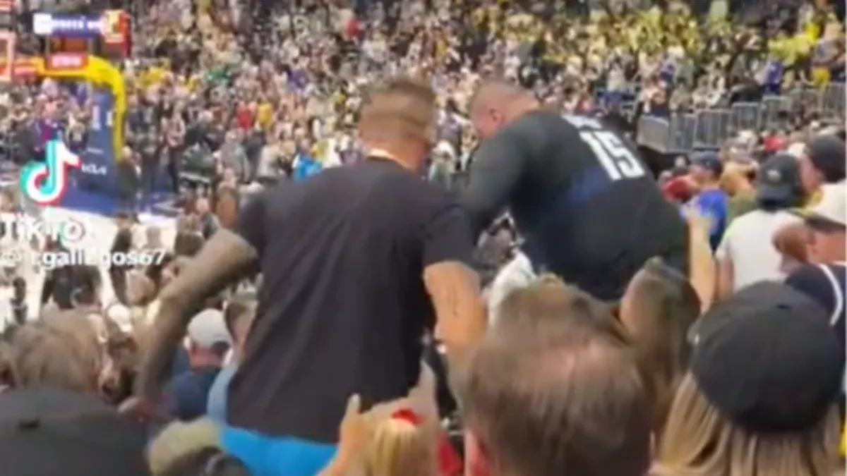 BRAĆA JOKIĆ SE TUKLA SA NAVIJAČIMA Dok je Nikola na terenu "zavodio red", na tribinama je nastao totalni haos