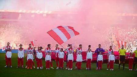 EVROPA POLUDELA ZA ZVEZDINOM DECOM Dva klinca zaludela sve, Zvezda će uzeti desetine miliona