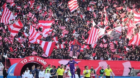 CENA 10 MILIONA EVRA Oglasilo se potencijalno Zvezdino pojačanje, ugasio je nadu?