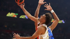 Izundu dobio srpski pasoš, Nvora odmah reagovao: Urnebesna objava košarkaša Zvezde koja je postala hit na mrežama