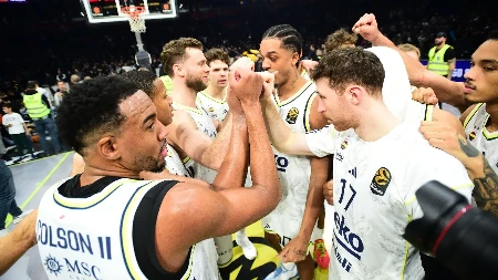 Fenerbahče i Olimpijakos sa debelim plusem do 2:0 u seriji i meč lopti