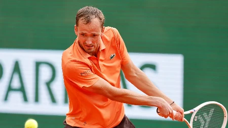 TEŽAK DAN ZA RUSA Medvedev pretrpeo najveće poniženje u karijeri, pa dobio još jedan "šamar"