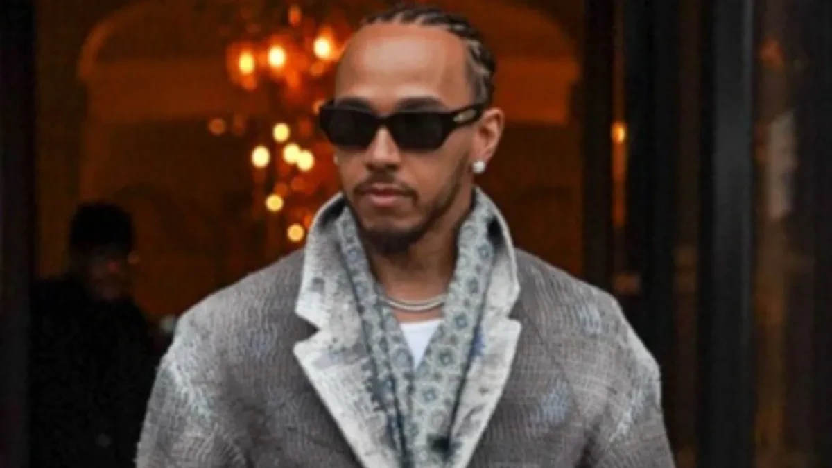 NA PREDNJEM SEDIŠTU MOG FERARIJA Hamilton provozao rijaliti zvezdu: Ovo je ludilo