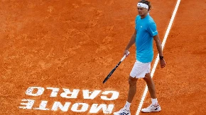 ZVEREV SPREČIO SENZACIJU Nemac gubio 4:0 u trećem setu, ali je uspeo da preokrene i prođe dalje