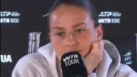 Novi teniski skandal: Ni sad nema rukovanja...