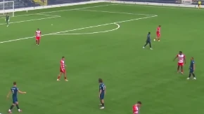 Haos u Smederevu: Huligani naoružani upali na tribinu, žene sa decom bežale sa stadiona