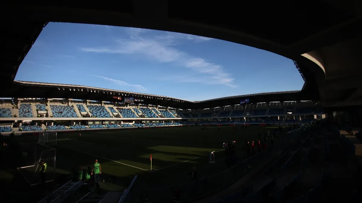 Drama na stadionu! Topovski udari i tuča "delija" sa policijom pred finale Kupa