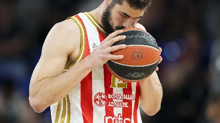 "Ovo moram da kažem..." Bivši košarkaš Zvezde osudio potez Nikole Kalinića