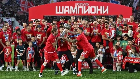 Crvena zvezda - OFK Beograd: Crveno-beli proslavili titulu, Stanković dao šansu omladincu