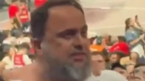 Gazda Olimpijakosa se potukao sa poznatim političarem! Potpuni haos u finalu Evrolige