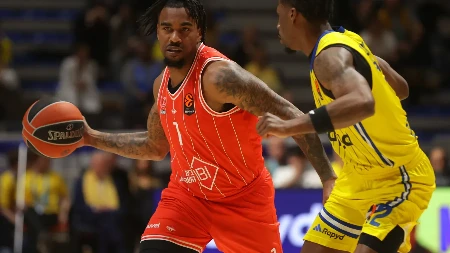 Izraelci javljaju: Poznato koliko je Zvezda ponudila novca Krisu Džonsu 